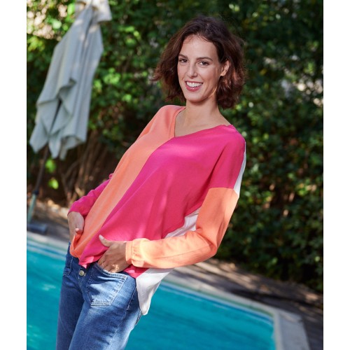 V-NECK WITH 3 COLORS